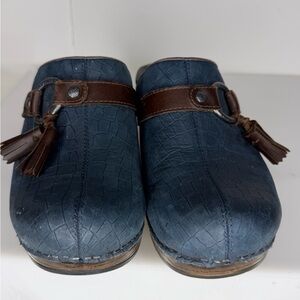Dansko Women's Blue Loafers with Brown Tassels